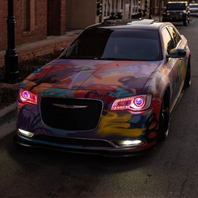 11-23 Chrysler 300 Multicolor Flow Series Headlights